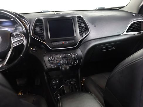 Used 2021 Jeep Cherokee Latitude Lux w/ Comfort/Convenience Group AWD/4WD image 31