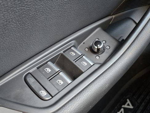 Used 2018 Audi A4 2.0T Premium Plus image 33