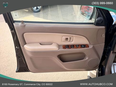 Used 2000 Toyota 4Runner Limited image 24