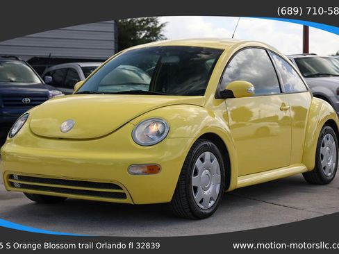 Used 2005 Volkswagen Beetle GL FWD image 1