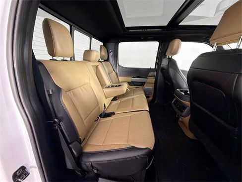 Used 2024 Ford F450 Lariat w/ Camper Package image 25