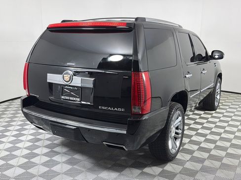 Used 2012 Cadillac Escalade Platinum AWD/4WD image 5