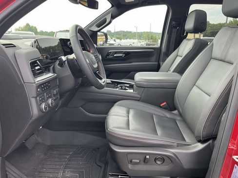 Used 2025 Chevrolet Tahoe RST w/ Comfort Package AWD/4WD image 17