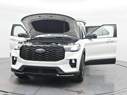 New 2026 Ford Explorer ST-Line w/ ST-Line Street Pack RWD image 46