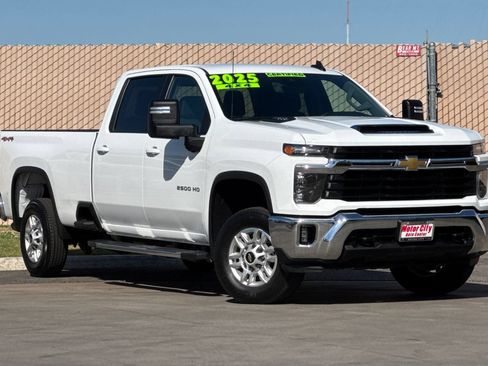 Certified 2025 Chevrolet Silverado 2500 LT w/ Convenience Package AWD/4WD image 2