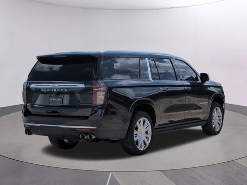 Certified 2023 Chevrolet Suburban High Country RWD image 7