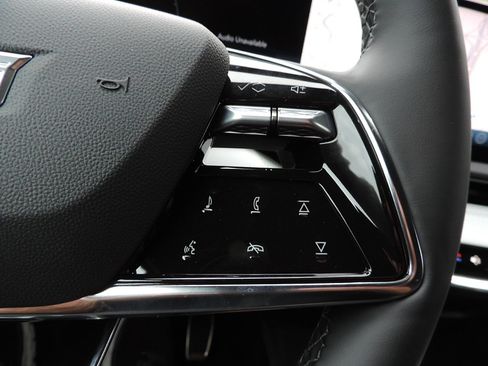 New 2026 Cadillac Optiq Luxury 2 image 23