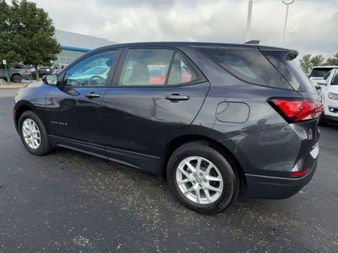 Used 2022 Chevrolet Equinox LS image 6