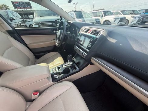 Used 2017 Subaru Outback 2.5i Limited AWD/4WD image 25