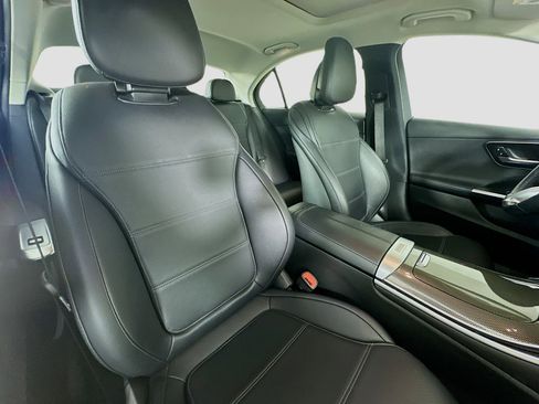 Certified 2022 Mercedes-Benz C 300 4MATIC Sedan image 37