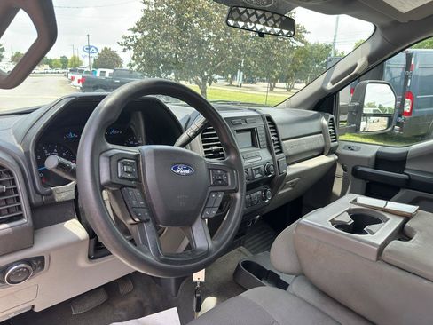 Used 2019 Ford F350 XL w/ Power Equipment Group RWD image 16