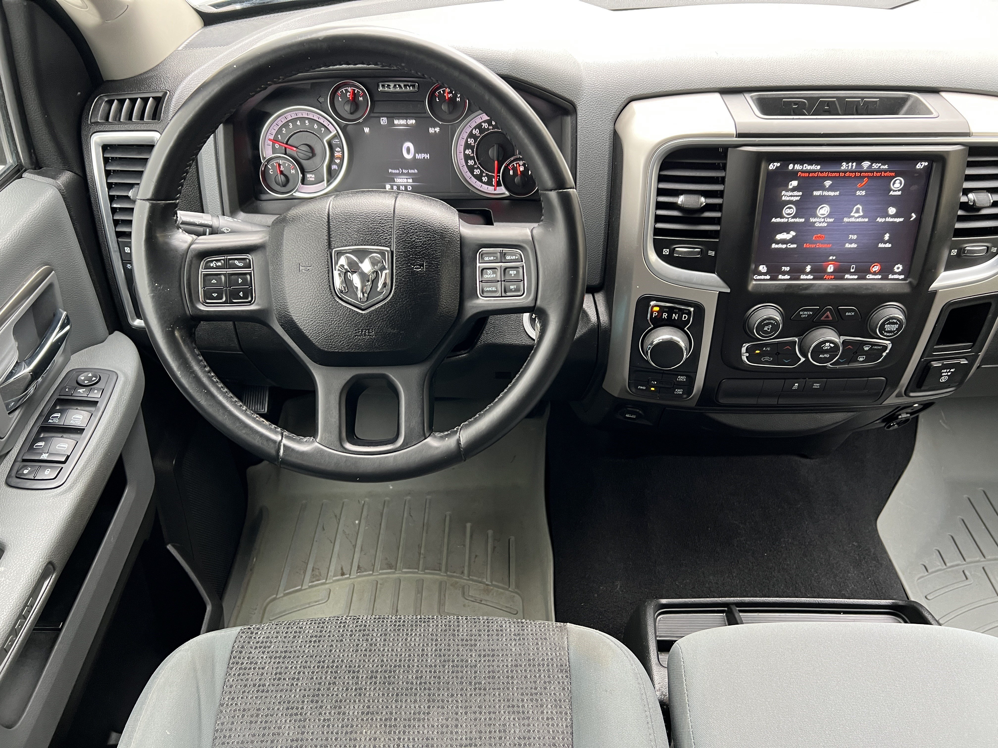 Used 2019 RAM 1500 Classic SLT w/ Luxury Group AWD/4WD image 30