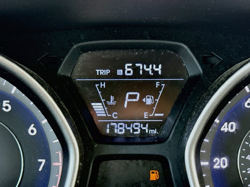 Used 2014 Hyundai Elantra SE FWD image 18