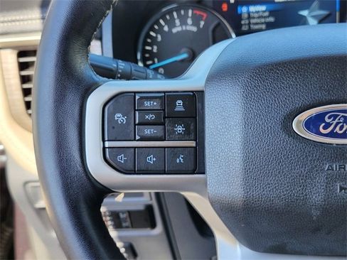 Used 2023 Ford Expedition Limited image 32