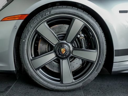 Used 2026 Porsche 911 Carrera GTS image 11