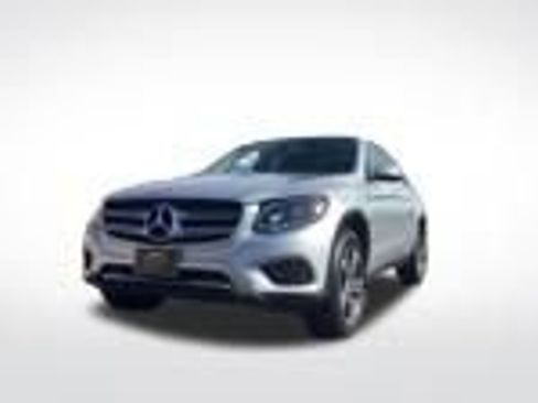 Used 2016 Mercedes-Benz GLC 300 4MATIC w/ Premium Package image 7