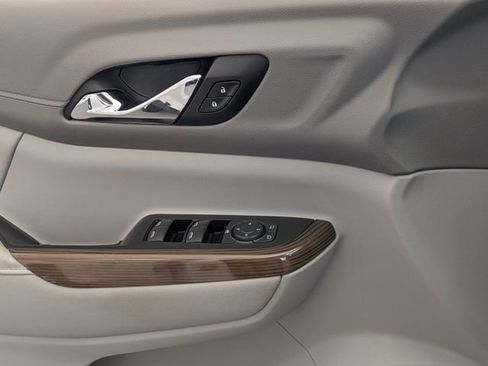 Used 2019 GMC Acadia SLE image 26