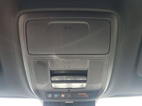 New 2025 Chevrolet Traverse LT w/ Enhanced Driving Package image 38