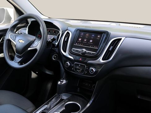 Used 2021 Chevrolet Equinox LT FWD image 18