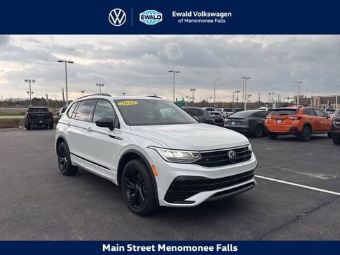 Certified 2023 Volkswagen Tiguan SE R-Line image 1