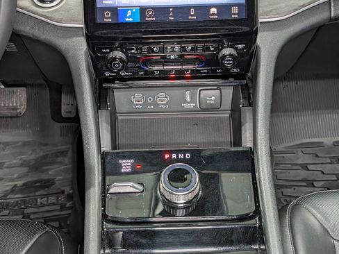 Used 2023 Jeep Grand Cherokee Limited w/ Luxury Tech Group II image 19