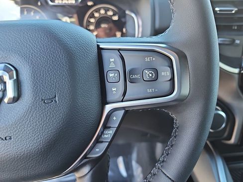 New 2026 RAM 1500 4x4 Crew Cab image 17