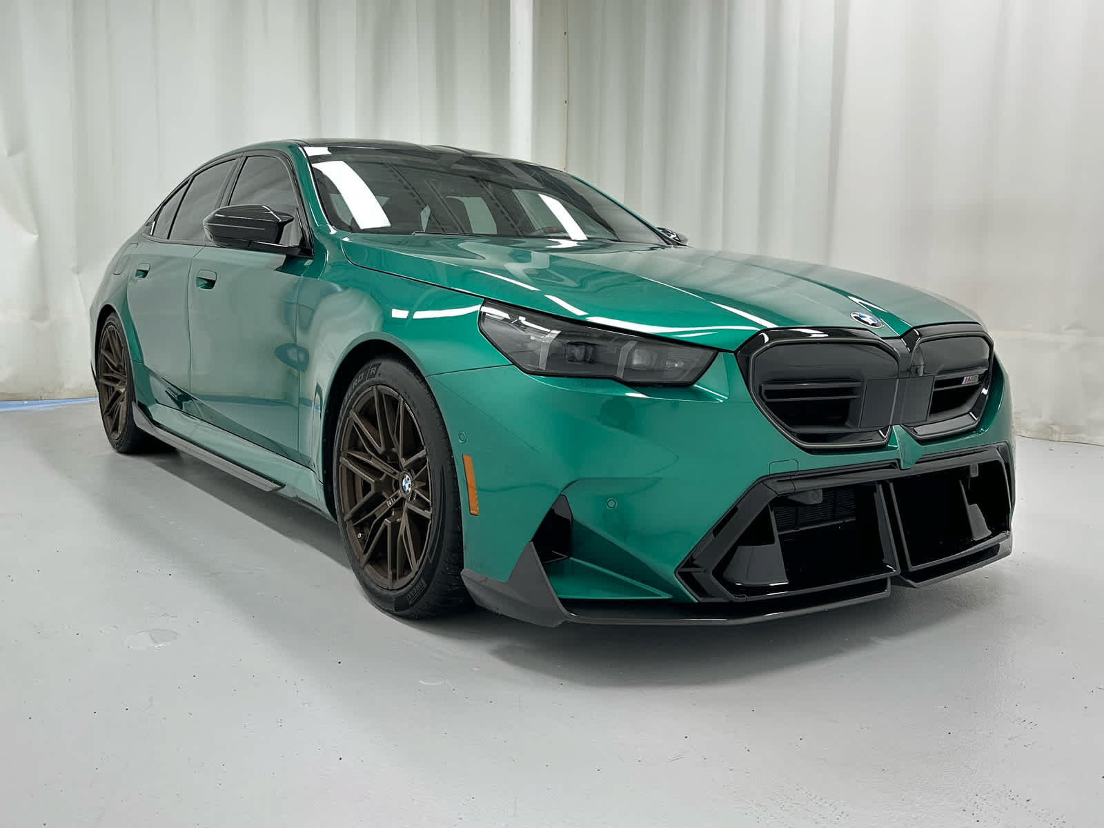 Used 2025 BMW M5 w/ Carbon Package AWD/4WD image 1