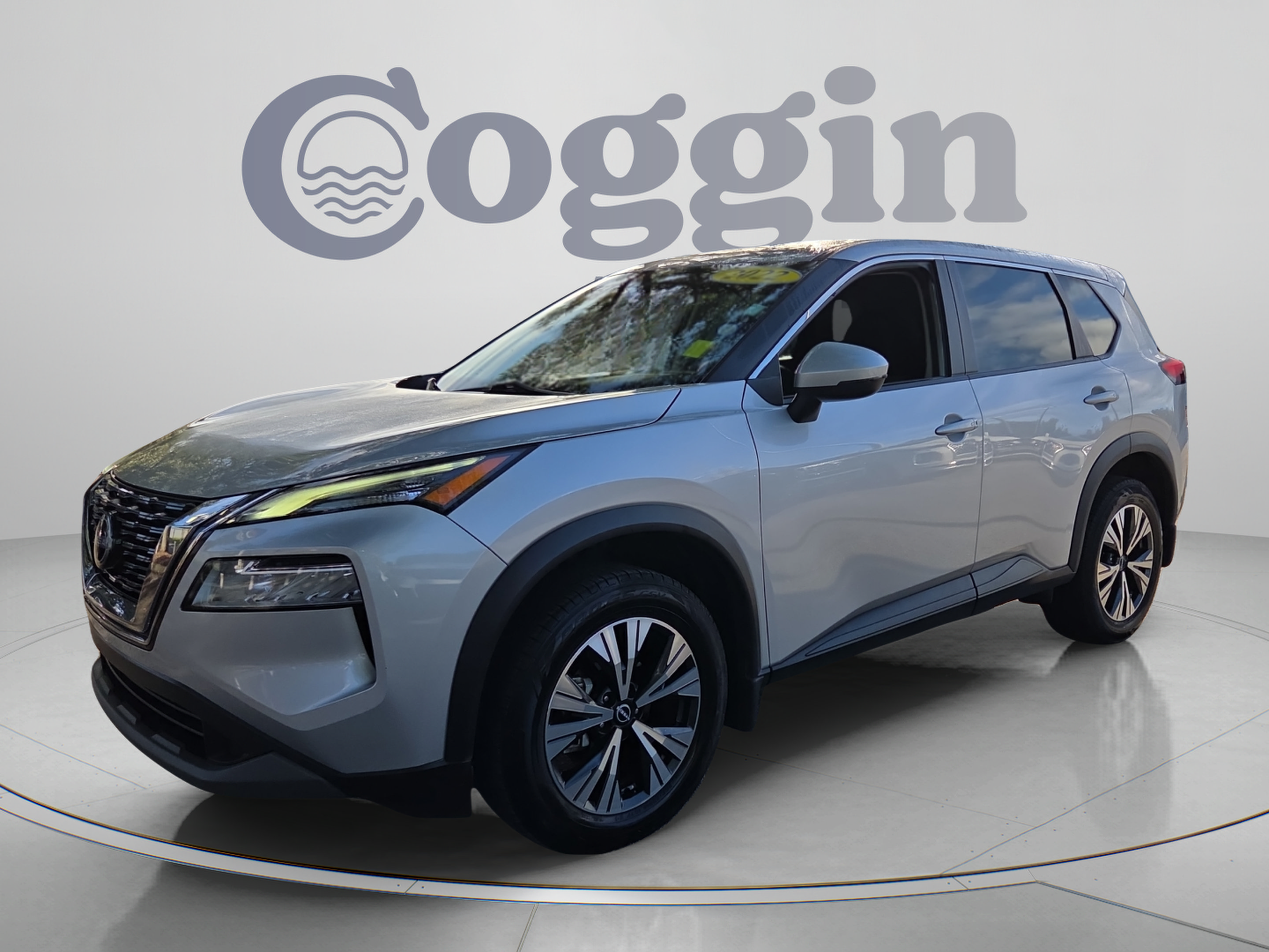 Used 2022 Nissan Rogue SV FWD image 1