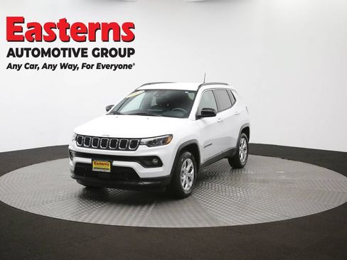 Used 2024 Jeep Compass Latitude AWD/4WD image 49