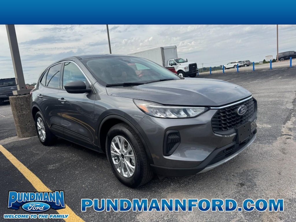 Used 2023 Ford Escape Active AWD/4WD image 1