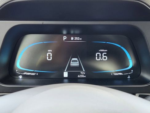 Certified 2025 Hyundai Elantra Sport image 15