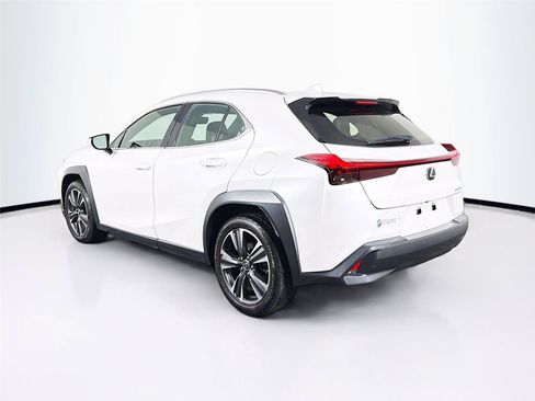 Used 2019 Lexus UX 200 FWD image 9