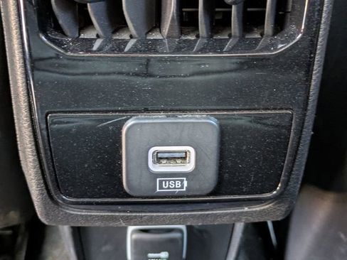 Used 2025 Jeep Compass Limited image 15