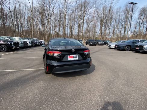 Used 2025 Toyota Corolla LE image 7