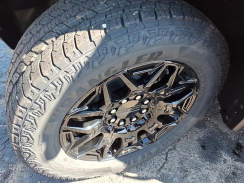 New 2026 GMC Hummer EV SUV image 14