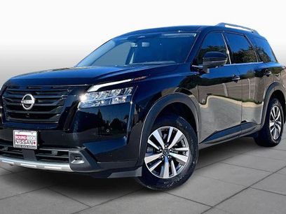 Certified 2023 Nissan Pathfinder SL w/ Lighting Package (N92)