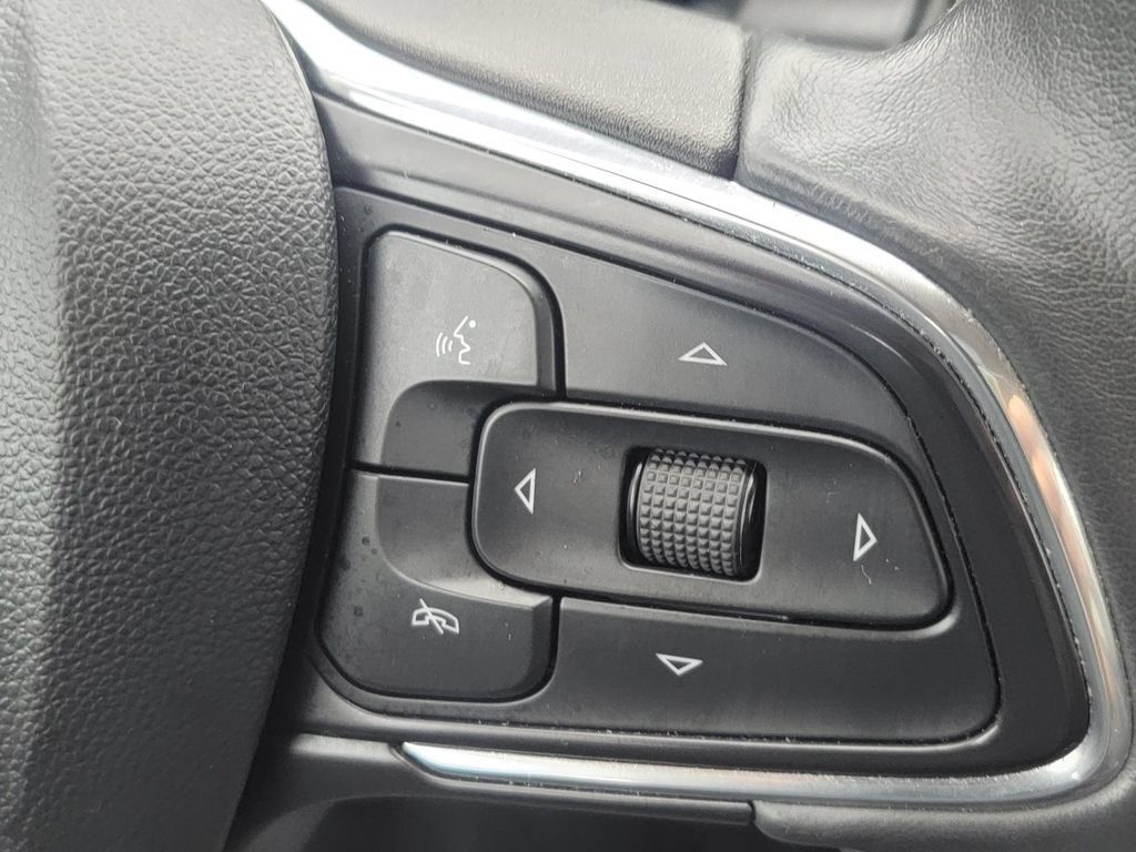 Used 2023 Buick Envision Essence FWD image 24