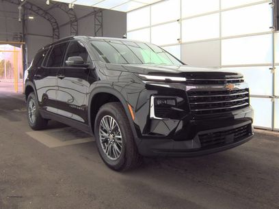 Used 2025 Chevrolet Traverse LT