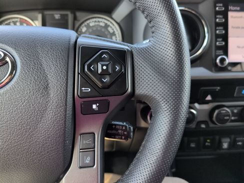 Used 2023 Toyota Tacoma TRD Off-Road w/ Technology Package AWD/4WD image 18