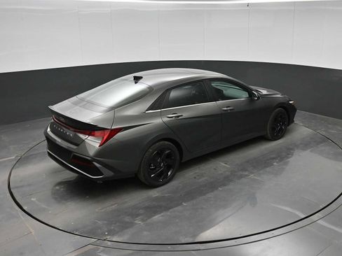 New 2026 Hyundai Elantra SEL Sport Premium FWD image 31