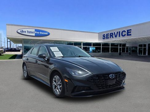 Used 2022 Hyundai Sonata SEL FWD image 2