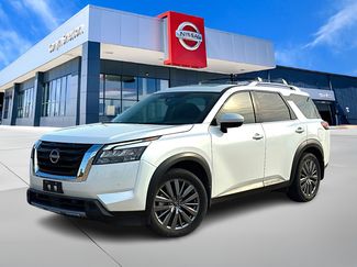 Used 2025 Nissan Pathfinder SL w/ SL Premium Package FWD video 1