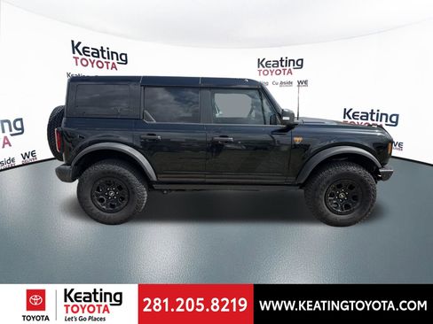 Used 2025 Ford Bronco Badlands image 8