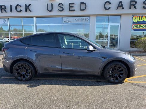 Used 2021 Tesla Model Y Long Range AWD/4WD image 2