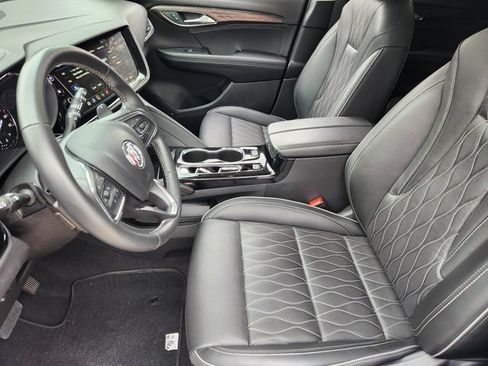 Used 2022 Buick Envision Avenir w/ Safety Package FWD image 4