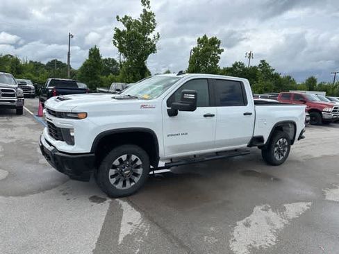 Used 2024 Chevrolet Silverado 2500 Custom w/ Custom Value Package AWD/4WD image 18
