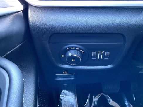 Used 2022 Jeep Grand Cherokee L Limited image 33