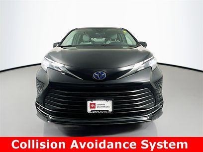 Used 2025 Toyota Sienna LE