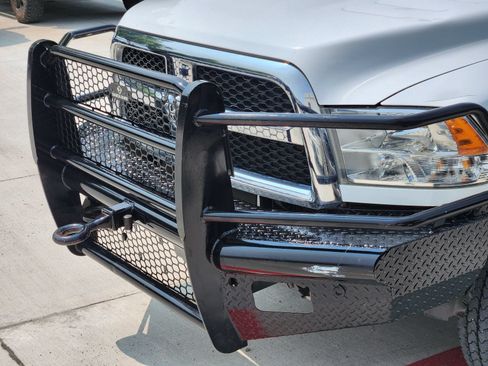 Used 2018 RAM 3500 Tradesman w/ Chrome Appearance Group AWD/4WD image 9