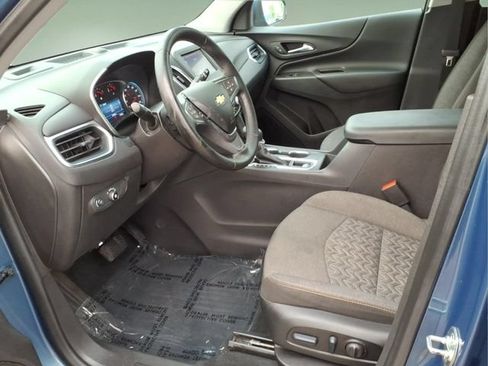 Used 2024 Chevrolet Equinox LT FWD image 11